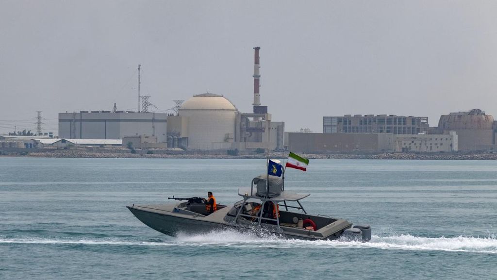 Implikasi Global Jika Iran Benar-benar Tutup Selat Hormuz